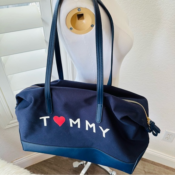 NEW TOMMY HILFIGER ♥️ LARGE TOTE LUGGAGE DUFFLE BAG Navy rare - Picture 3 of 13